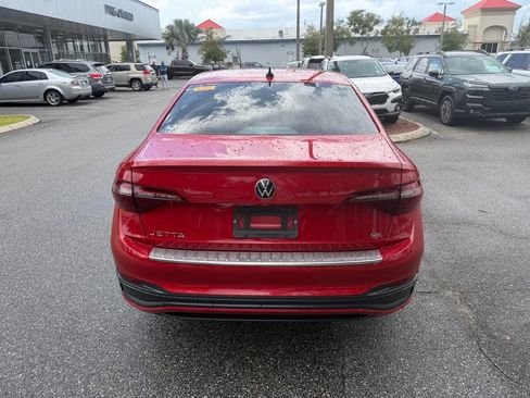 Used 2023 Volkswagen Jetta SE FWD image 6