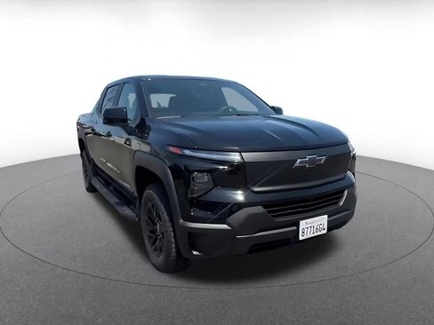 Used 2024 Chevrolet Silverado EV W/T AWD/4WD image 3