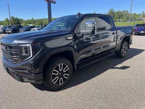Used 2024 GMC Sierra 1500 AT4 w/ Technology Package AWD/4WD image 21