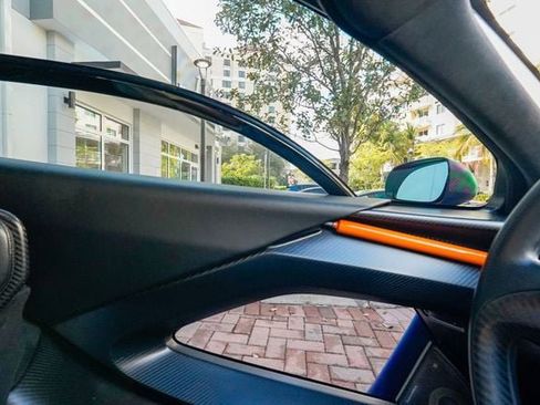 Used 2019 McLaren Senna image 81