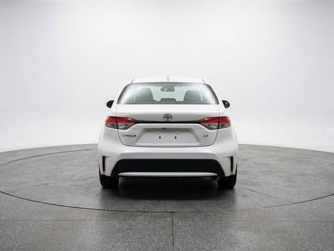 Used 2025 Toyota Corolla LE image 7
