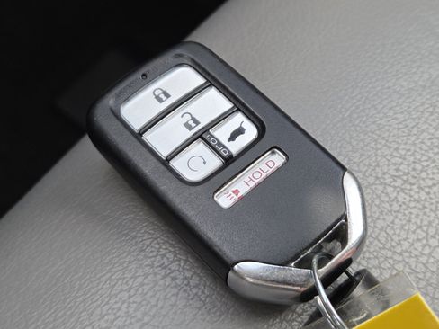 Used 2021 Honda Pilot Touring image 38