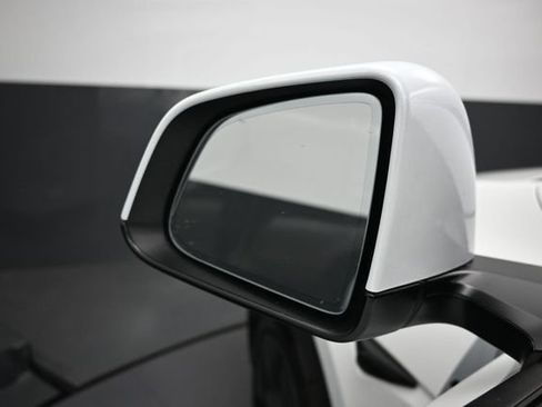 Used 2025 Tesla Model Y Long Range RWD image 5