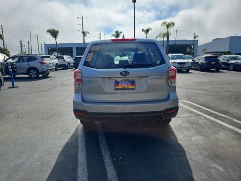Used 2017 Subaru Forester 2.5i AWD/4WD image 6