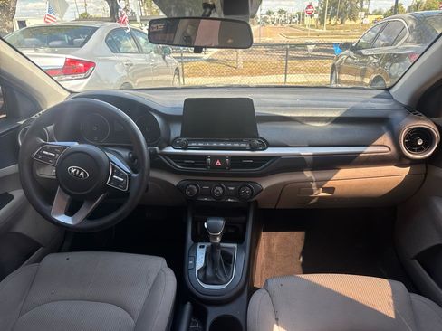 Used 2021 Kia Forte LXS FWD image 8
