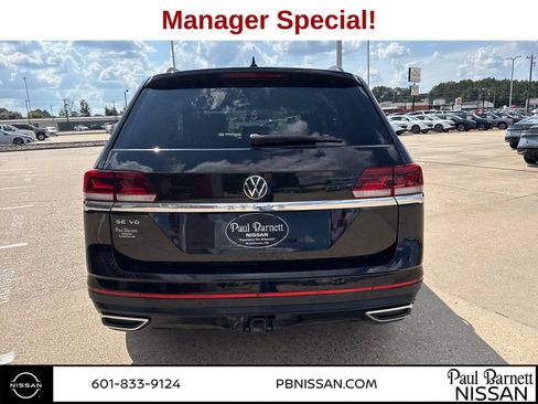 Used 2023 Volkswagen Atlas SE w/ Black Wheel Package FWD image 12