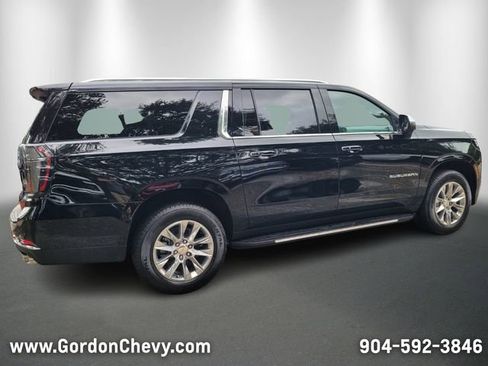 New 2025 Chevrolet Suburban Premier image 7