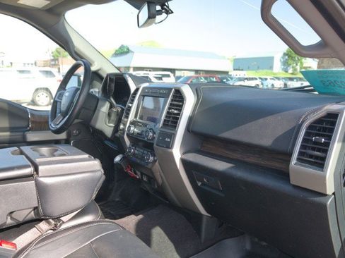 Used 2020 Ford F150 Lariat image 37