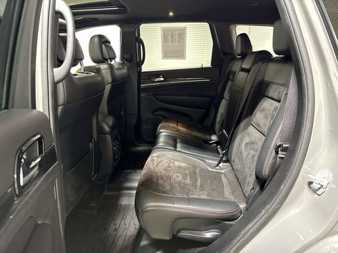 Used 2021 Jeep Grand Cherokee Trailhawk w/ Premium Lighting Group AWD/4WD image 24