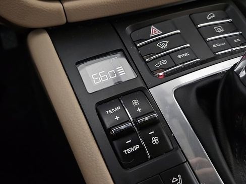 Used 2020 Porsche Macan S AWD/4WD image 17