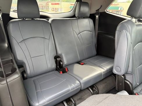 Used 2019 Buick Enclave Essence AWD/4WD image 19