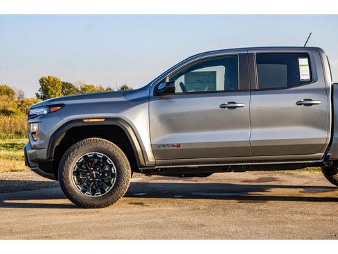 New 2026 GMC Canyon AT4 image 37