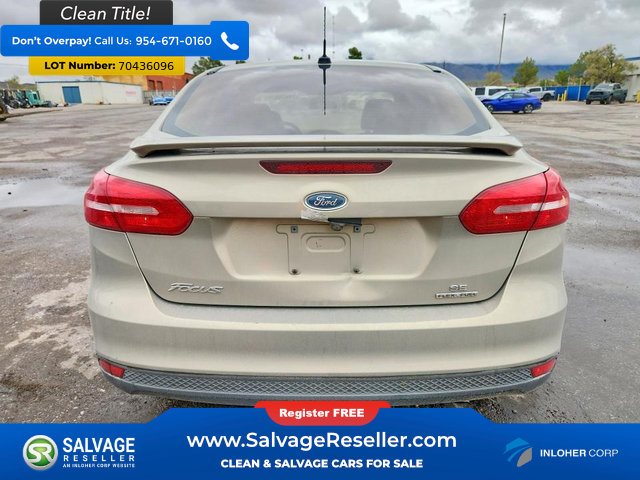 Used 2015 Ford Focus SE w/ Equipment Group 201A FWD image 8