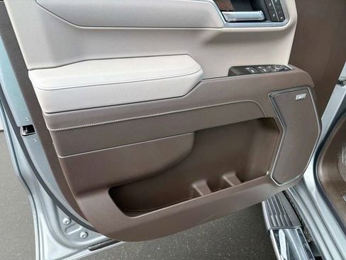 New 2026 GMC Sierra 1500 SLT w/ SLT Premium Plus Package image 17