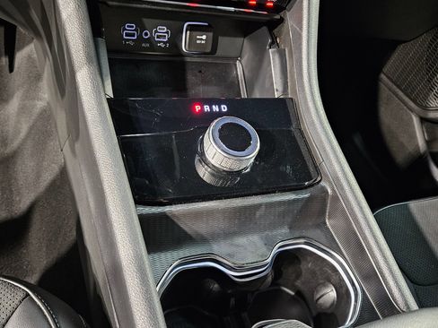 Used 2025 Jeep Grand Cherokee L Laredo RWD image 32