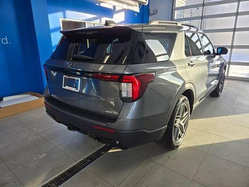 New 2026 Ford Explorer ST-Line w/ ST-Line Street Pack image 8