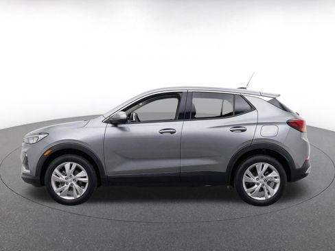 Used 2025 Buick Encore GX Preferred AWD/4WD image 4