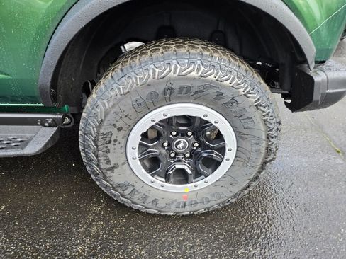 New 2025 Ford Bronco Badlands w/ Sasquatch Package AWD/4WD image 9