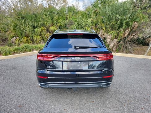 Certified 2021 Audi Q8 Prestige image 5