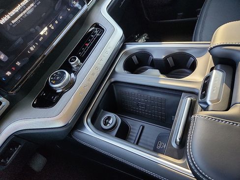 New 2025 Ford Expedition Max Platinum w/ Driver's Package image 12