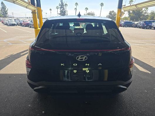 Used 2025 Hyundai Kona SE FWD image 4