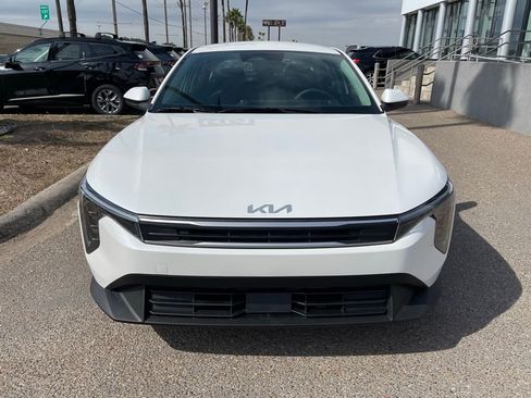 New 2026 Kia K4 LXS image 2