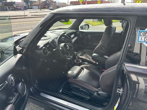 Used 2014 MINI Cooper S image 8