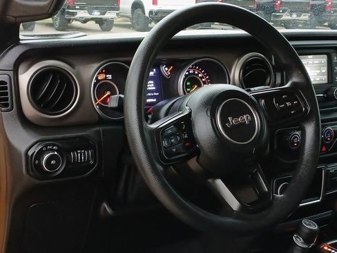 Used 2018 Jeep Wrangler Sport AWD/4WD image 18
