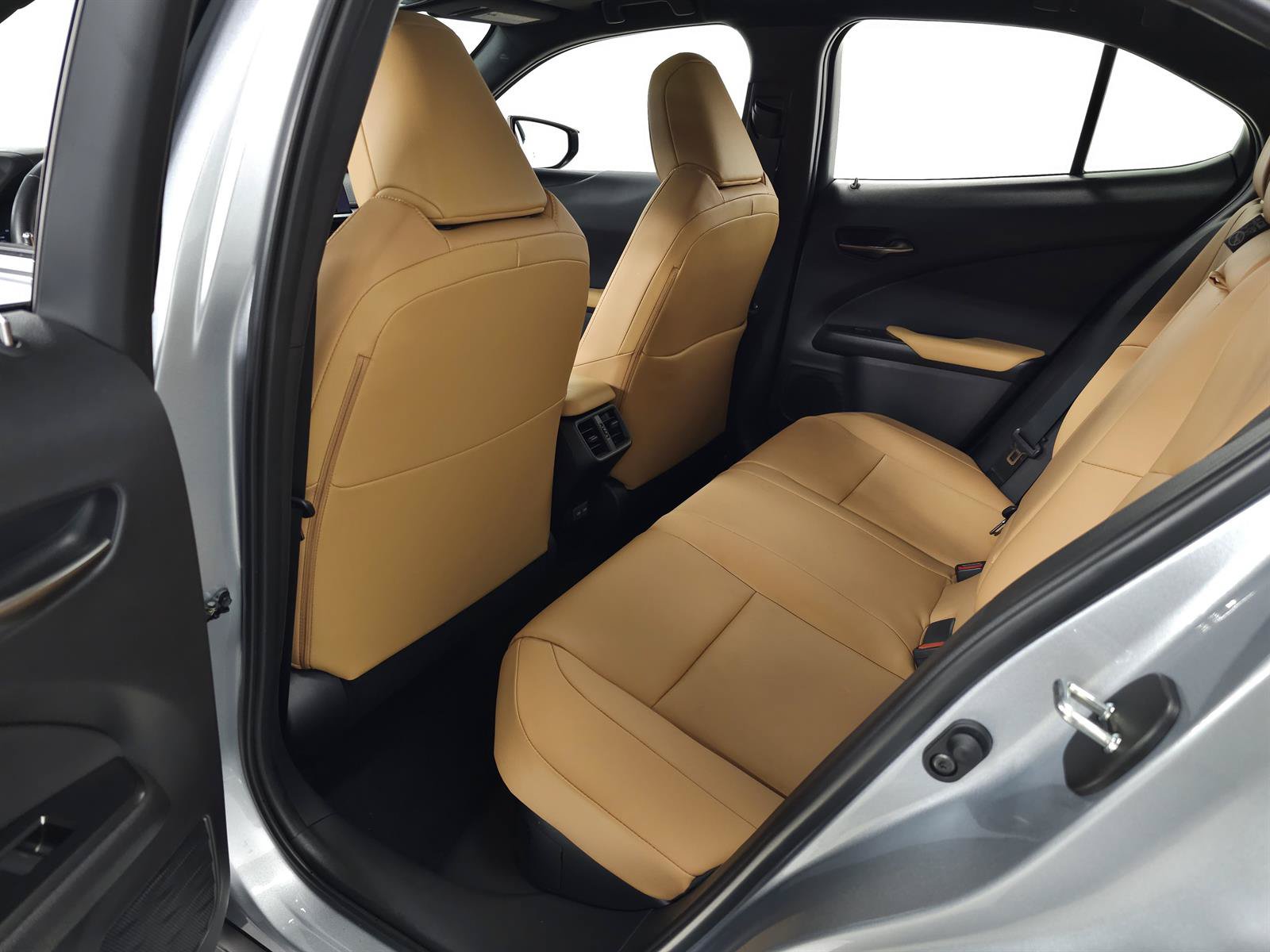 Used 2026 Lexus UX 300h AWD w/ Accessory Package (2T) image 32