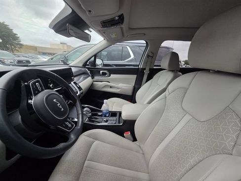 Used 2023 Kia Sorento S w/ Panoramic Sunroof Package FWD image 8