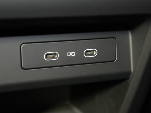 New 2026 Porsche Cayenne Coupe AWD/4WD image 39
