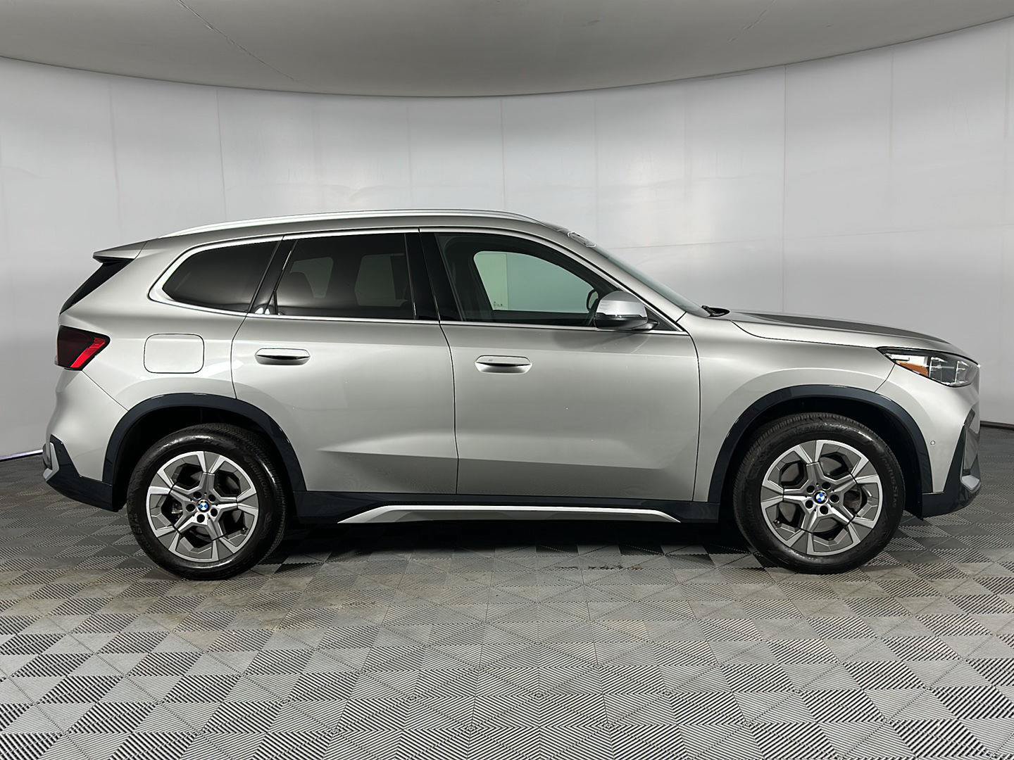 Used 2024 BMW X1 xDrive28i w/ Convenience Package AWD/4WD image 30
