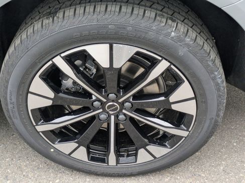 New 2026 Volvo XC60 T8 Plus w/ Protection Package Premier image 17