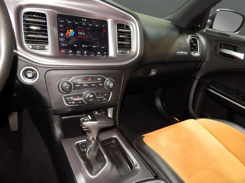 Used 2020 Dodge Charger R/T w/ Plus Group RWD image 20