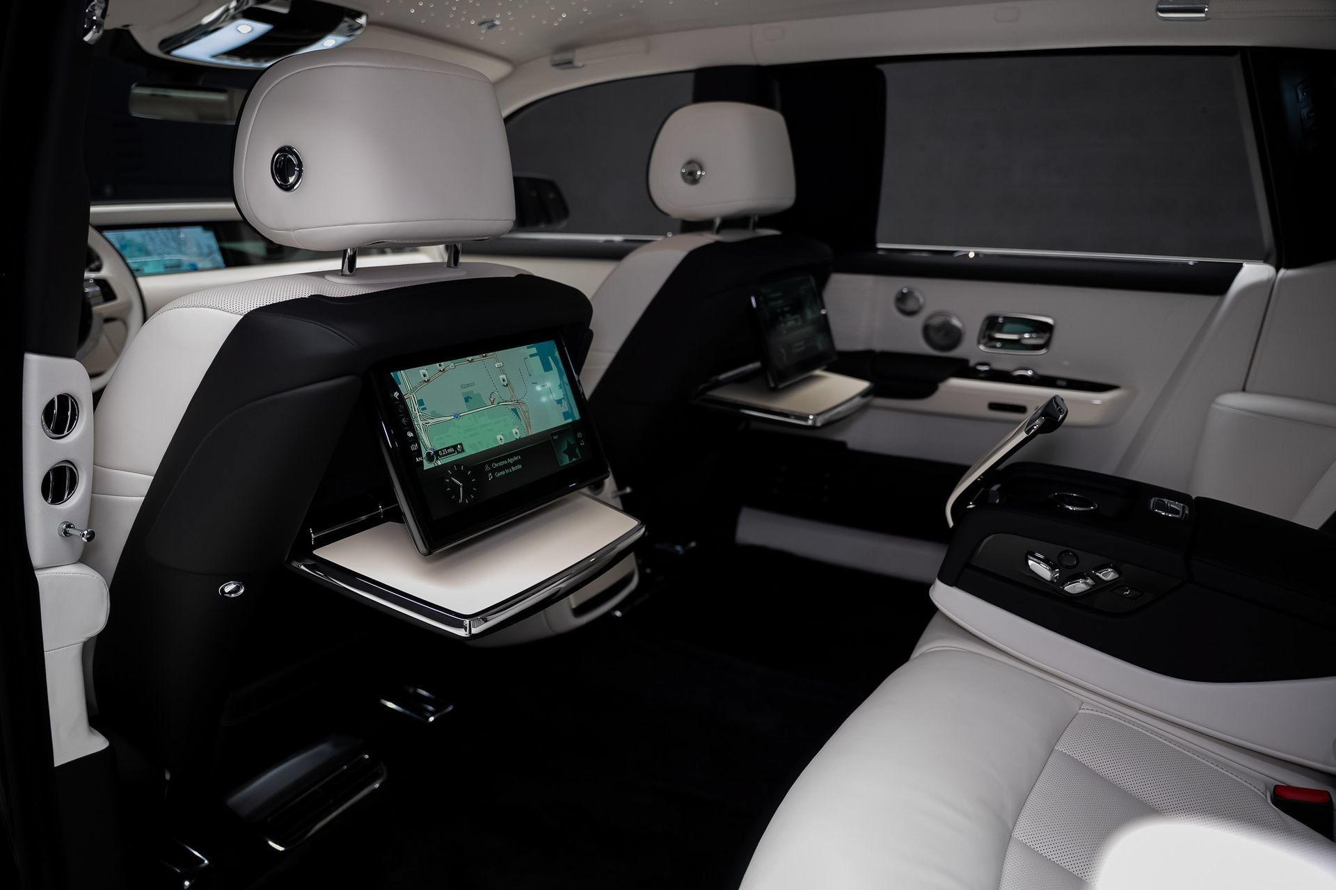Used 2024 Rolls-Royce Phantom Extended Wheelbase RWD image 73