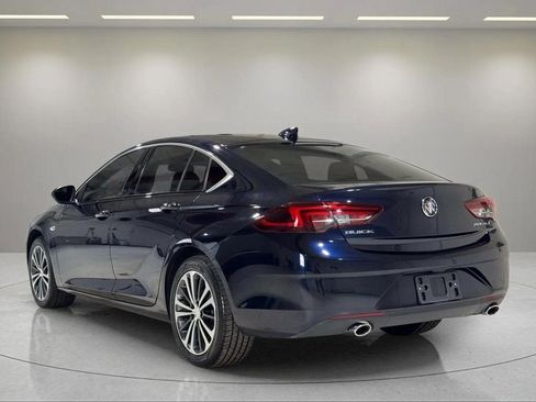 Used 2018 Buick Regal Essence image 3
