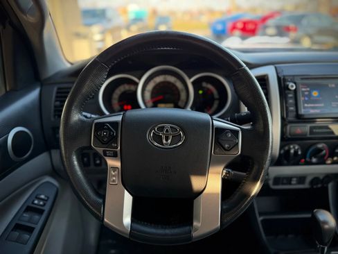 Used 2015 Toyota Tacoma TRD Pro w/ TRD Off-Road Package image 13