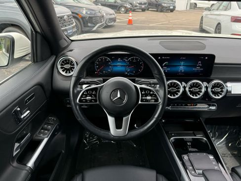 Used 2023 Mercedes-Benz GLB 250 4MATIC image 21