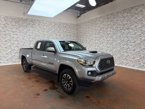 Used 2021 Toyota Tacoma TRD Sport w/ Technology Package AWD/4WD image 1