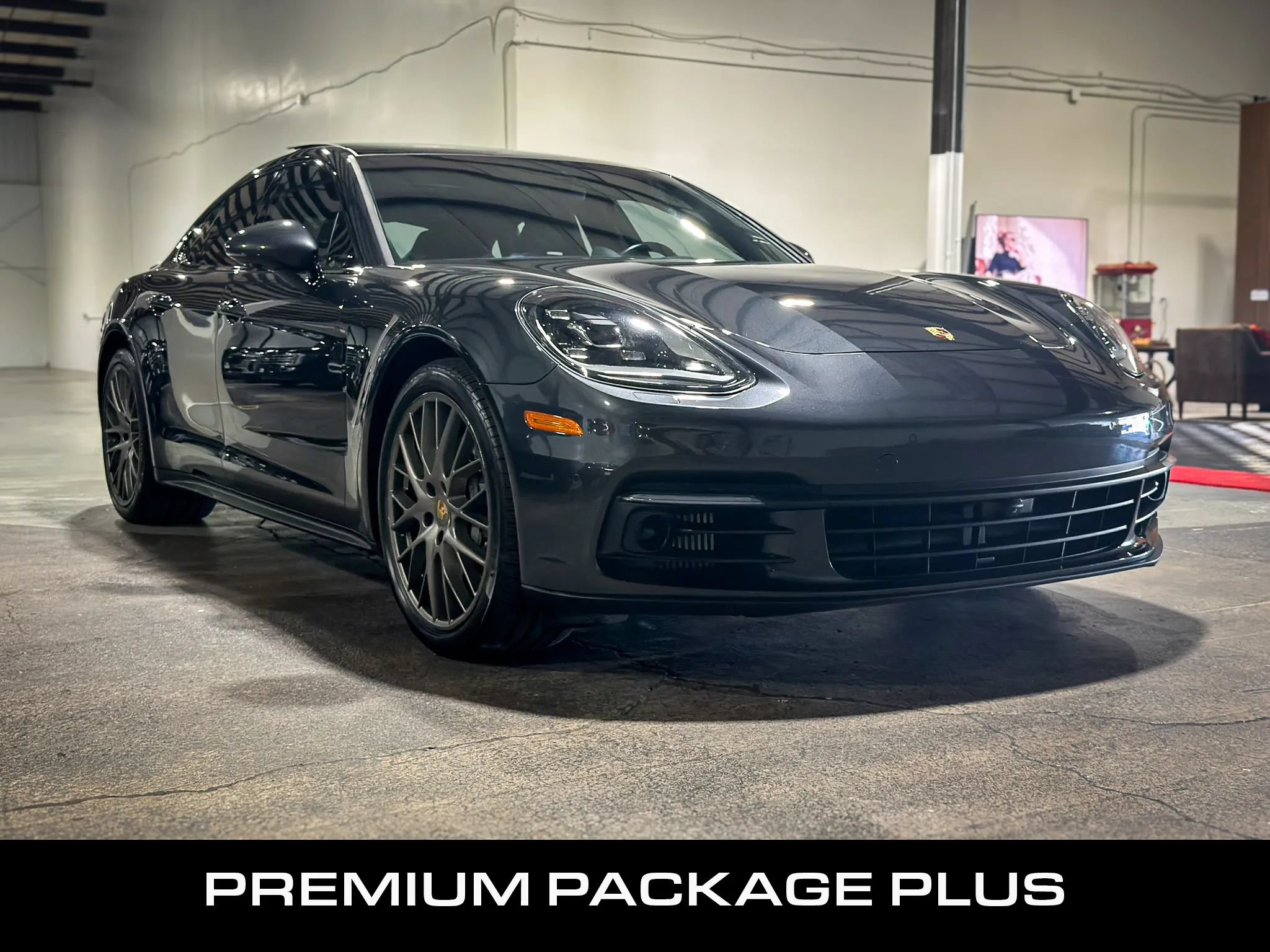 Used 2020 Porsche Panamera 4S w/ Premium Package Plus AWD/4WD image 3