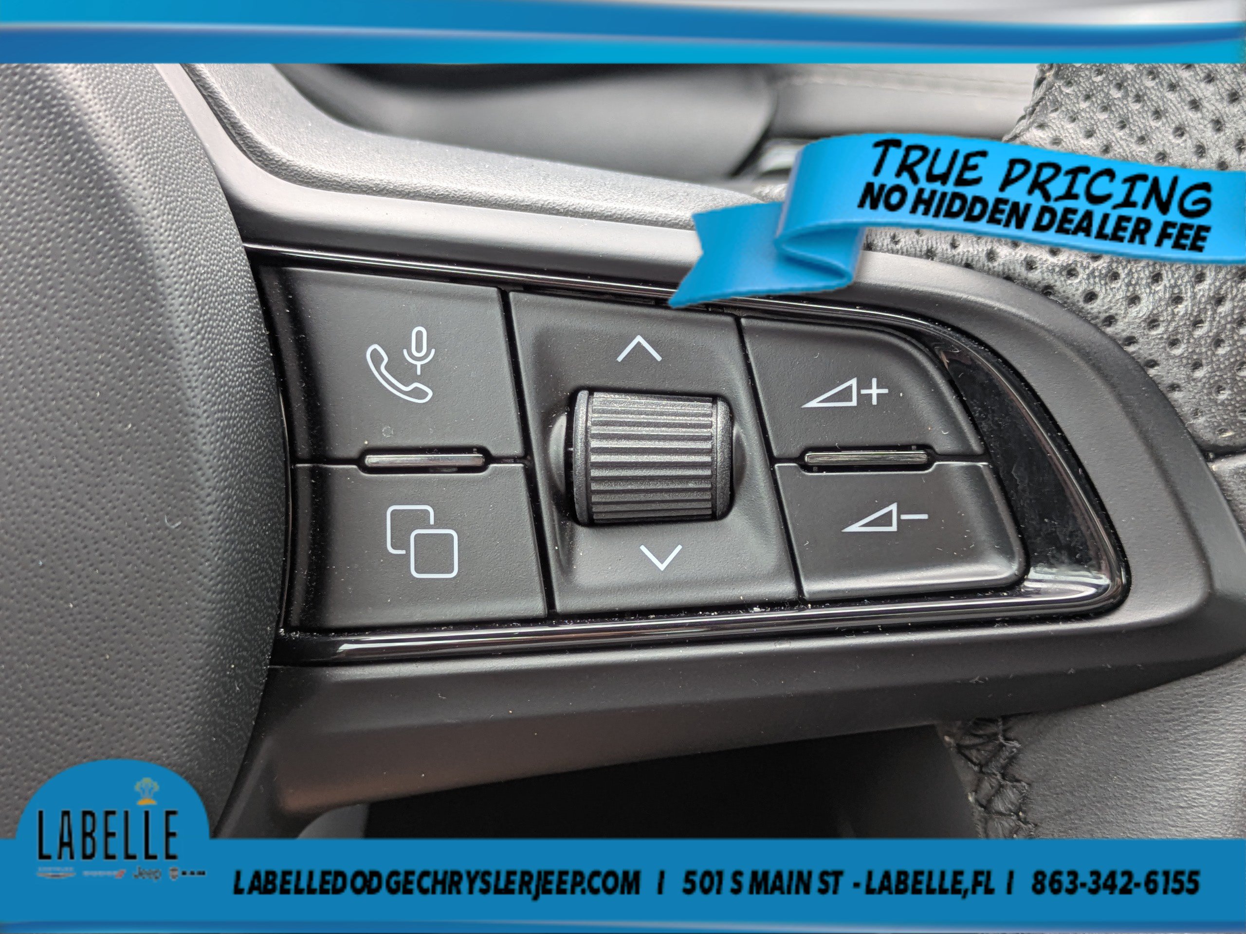 Used 2024 Alfa Romeo Tonale Ti w/ Premium Interior Package AWD/4WD image 23