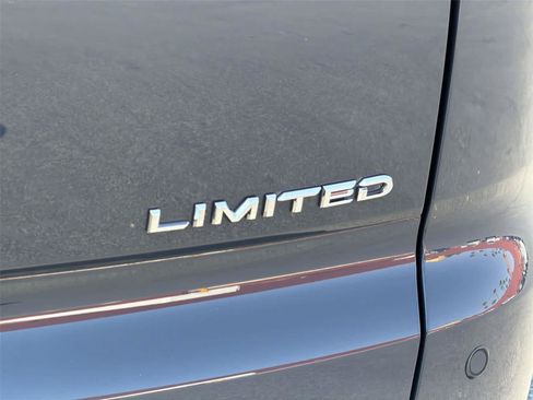 Used 2025 Toyota Crown Signia w/ Advanced Technology Package AWD/4WD image 8