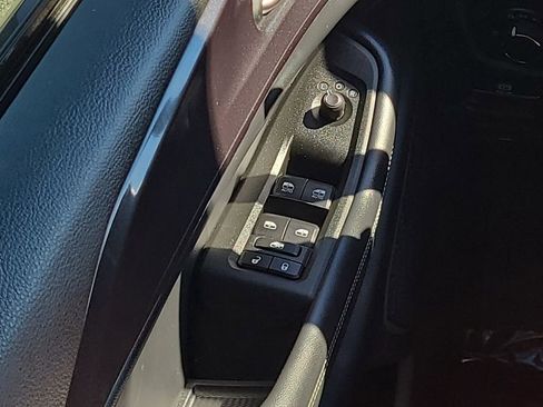 Used 2021 Jeep Grand Cherokee L Laredo w/ Luxury Tech Group I image 24