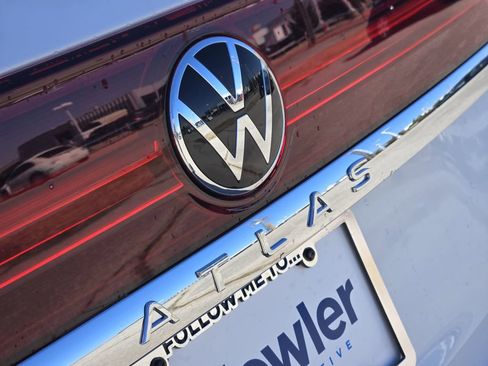 New 2026 Volkswagen Atlas SE image 7