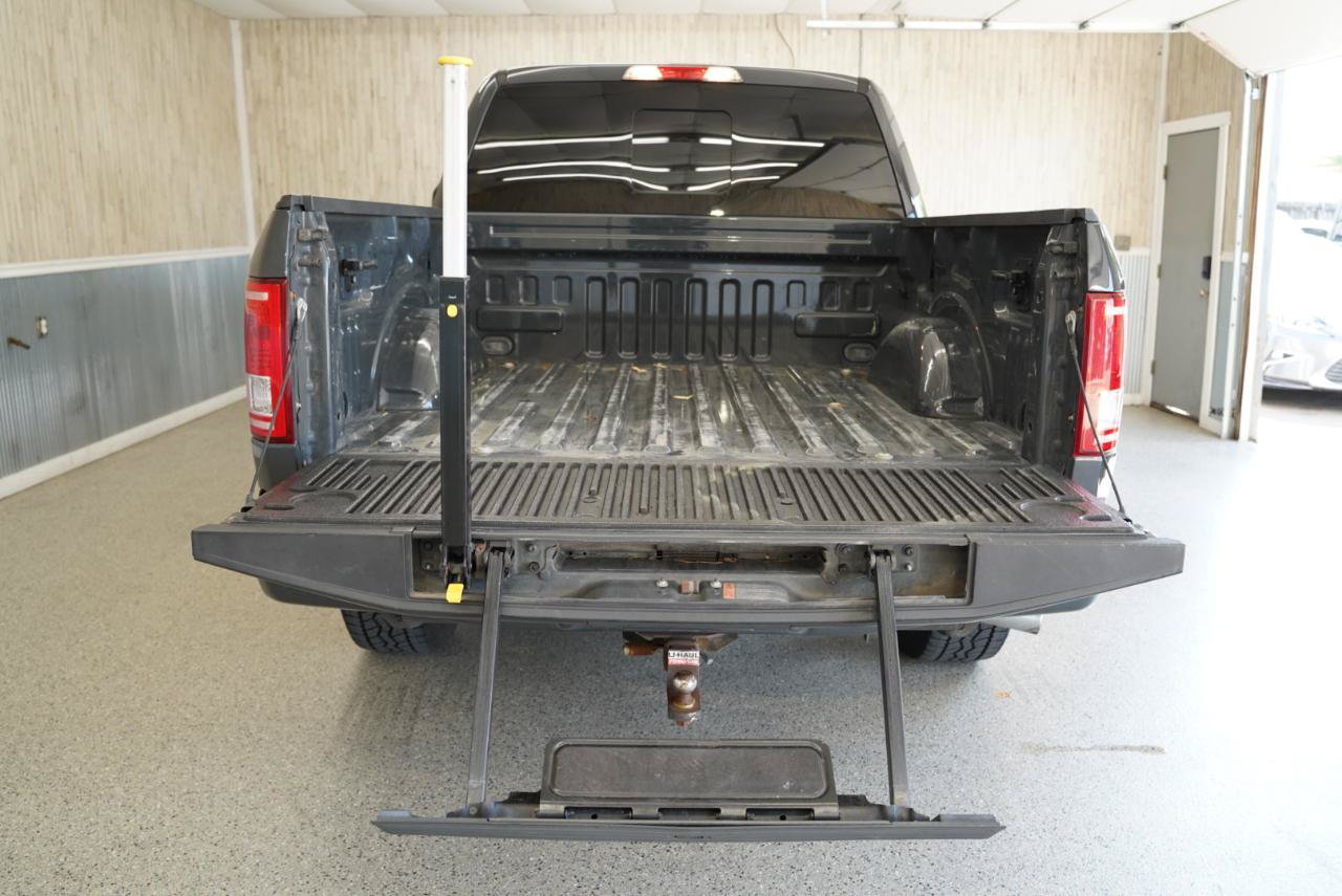 Used 2017 Ford F150 XLT w/ Equipment Group 302A Luxury AWD/4WD image 37