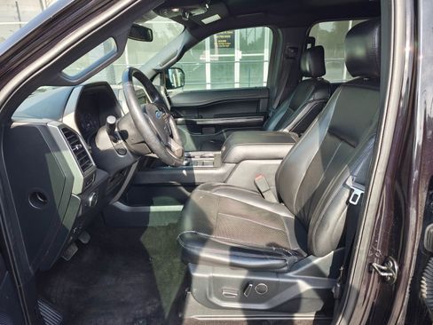 Used 2019 Ford Expedition XLT w/ Equipment Group 202A RWD image 10