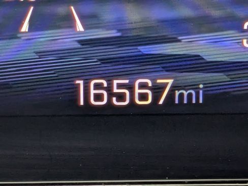 Certified 2025 Chevrolet Equinox EV LT w/ Convenience Package image 35