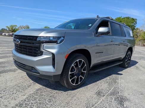 Certified 2023 Chevrolet Suburban RST w/ Luxury Package image 8