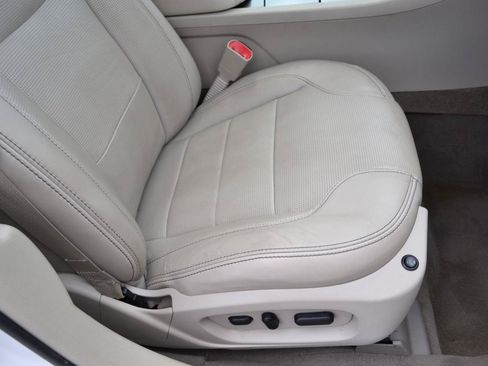 Used 2010 Ford Taurus Limited AWD/4WD image 37