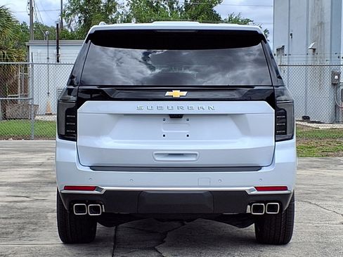 New 2026 Chevrolet Suburban High Country RWD image 5